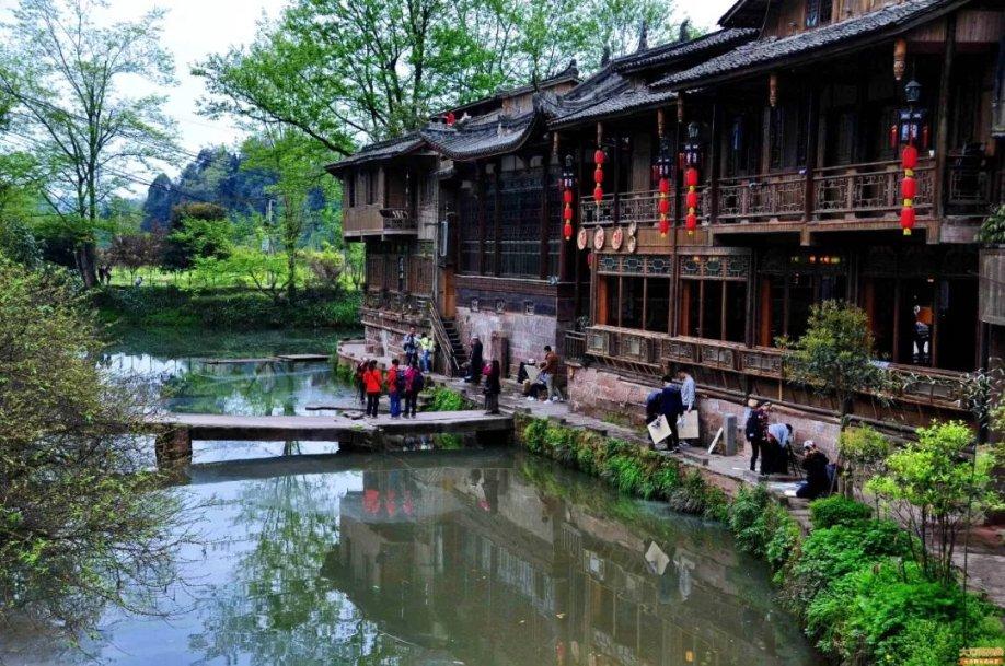 寒雨连江夜入吴,平明送客楚山孤中的孤是什么意思。-全球最火爆的问答网站
