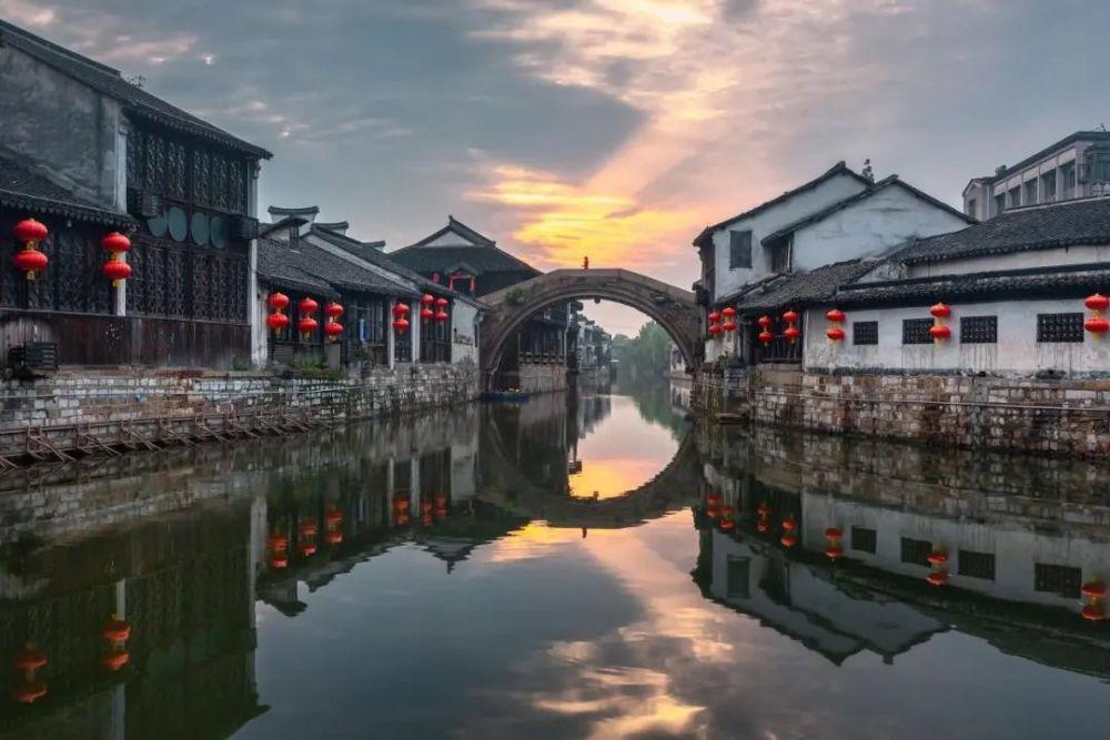 为什么抖音私信上突然和朋友不能视频聊天了呢？为什么斗音好友不能视频聊天了？